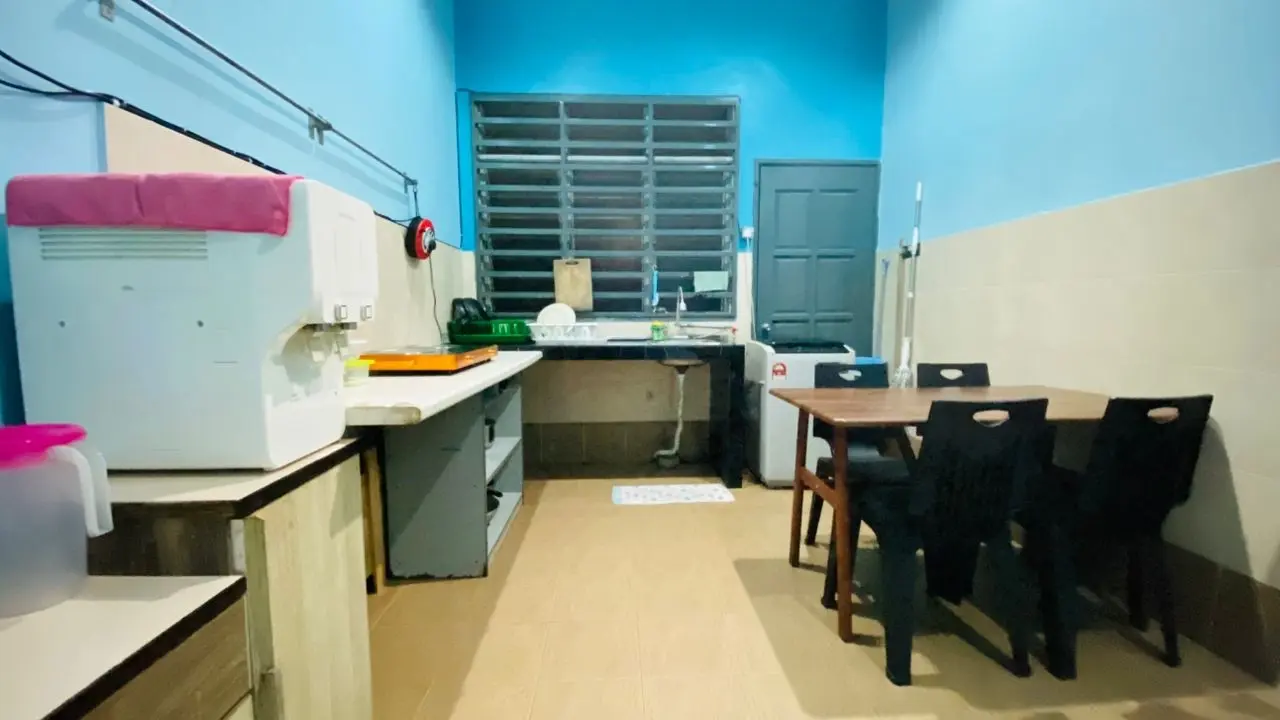 dapur keempat homestay indera mahkota